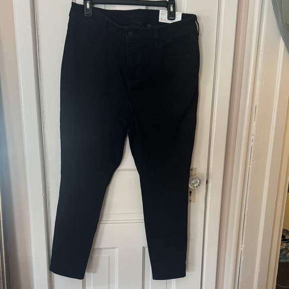 American Eagle Outfitters True Black High-Rise Jeggings - Picture 1 of 3